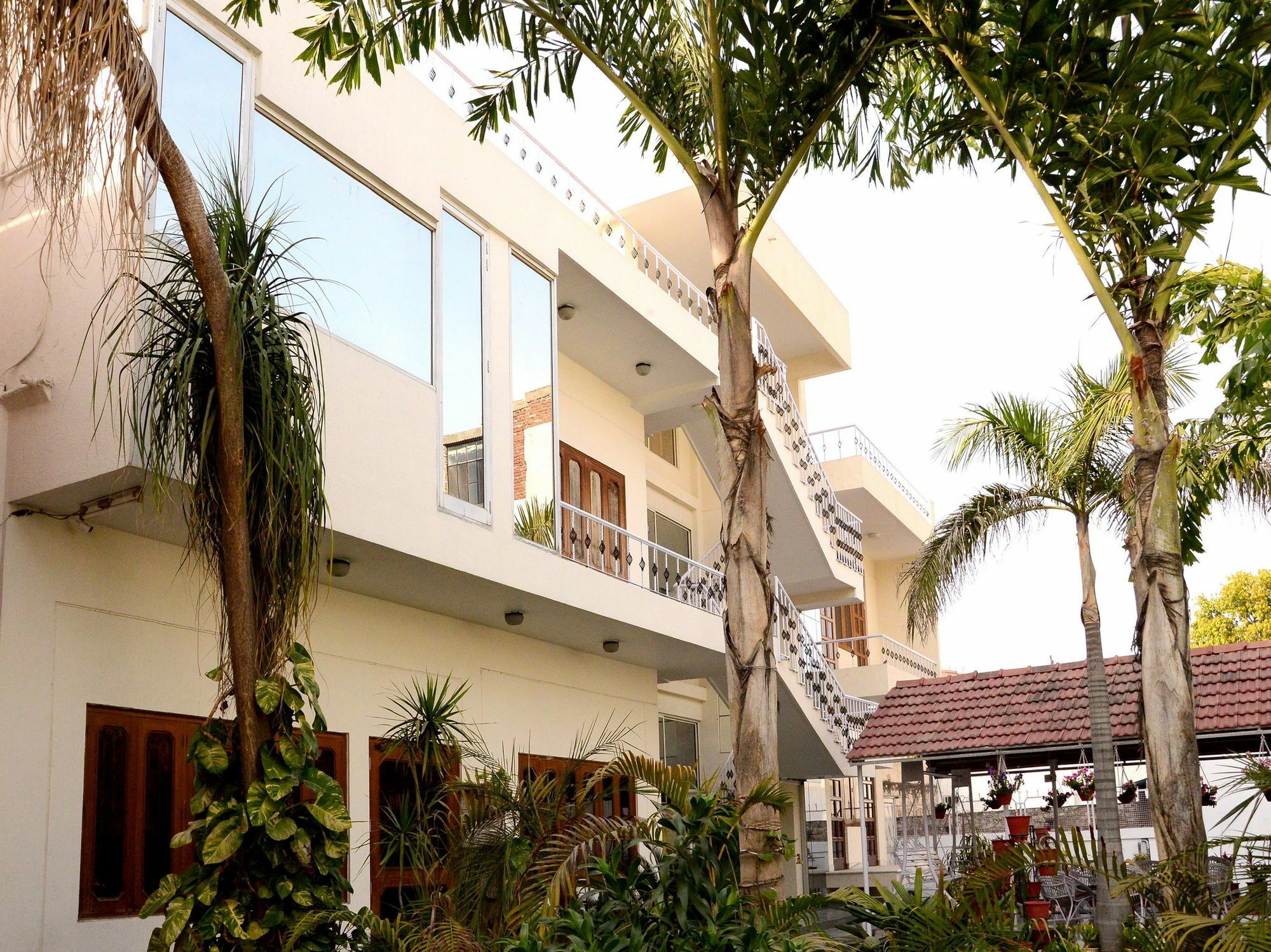 Hotel Sukhvilas Jaipur Buitenkant foto
